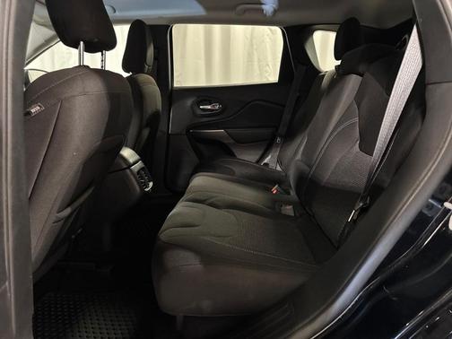 2020 Jeep Cherokee Latitude