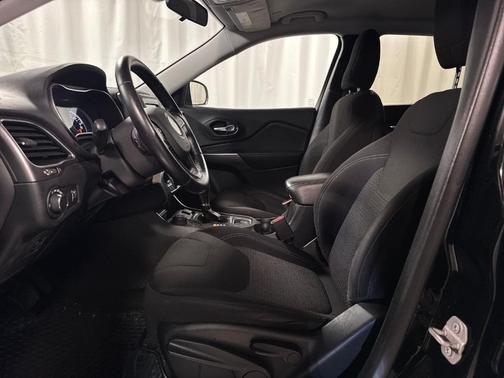 2020 Jeep Cherokee Latitude