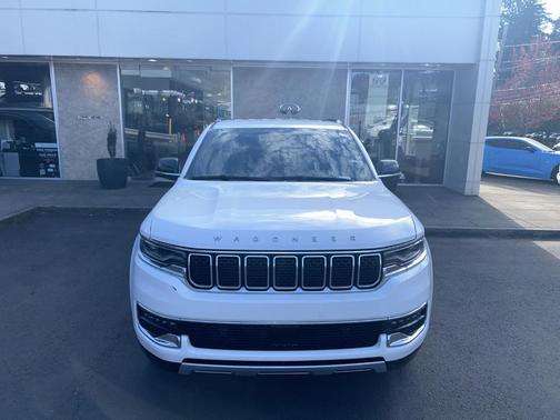 Bright White Clearcoat 2023 Jeep Wagoneer L Series II
