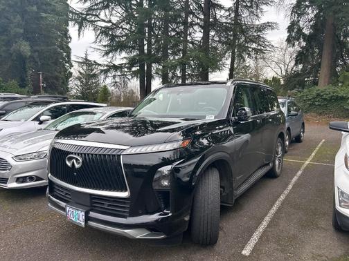 2025 INFINITI QX80 Luxe
