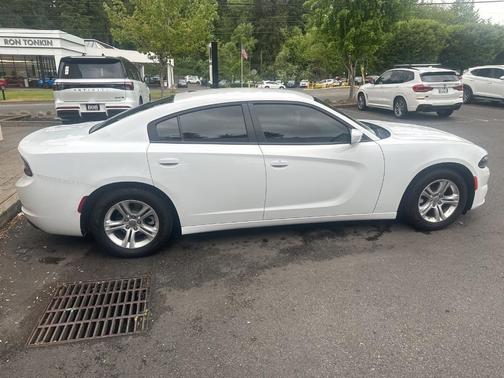 White Knuckle Clearcoat 2022 Dodge Charger SXT