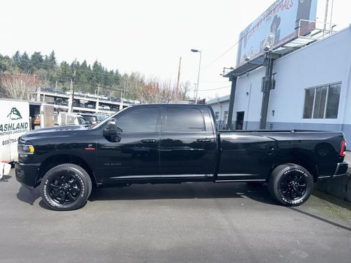 2024 RAM 3500 Laramie