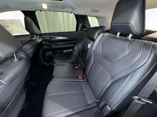 Diamond Black 2026 INFINITI QX60 Luxe