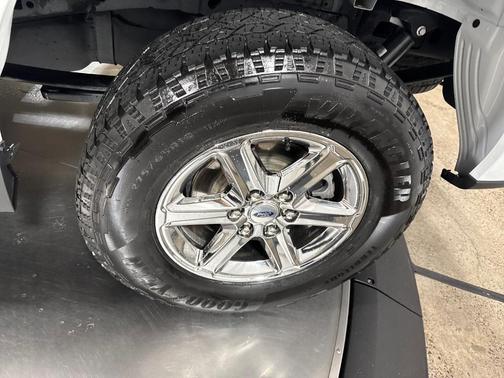 Oxford White 2025 Ford F-150 XLT