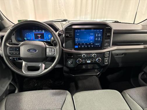 Oxford White 2025 Ford F-150 XLT