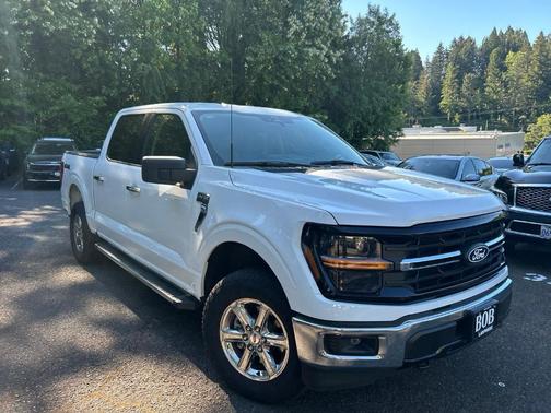 Oxford White 2025 Ford F-150 XLT