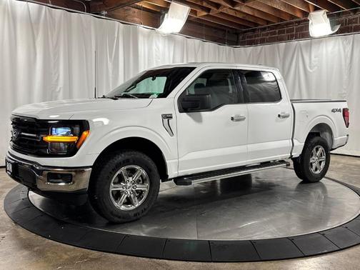 Oxford White 2025 Ford F-150 XLT
