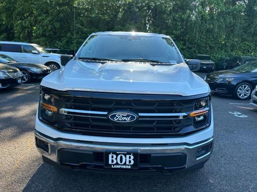 Oxford White 2025 Ford F-150 XLT