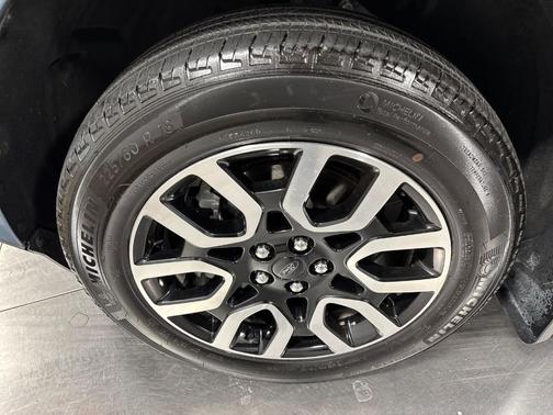 Azure Gray Metallic 2024 Ford Maverick Lariat