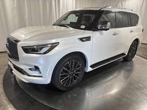 2023 INFINITI QX80 SENSORY