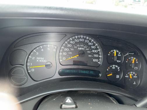 Silver Birch Metallic 2005 Chevrolet Suburban LS