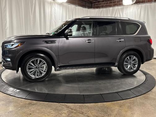 Anthracite Gray 2024 INFINITI QX80 Luxe