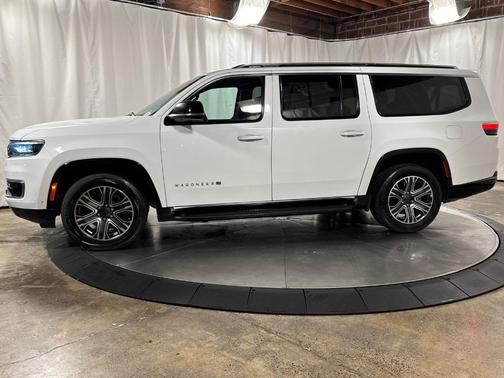 White 2024 Jeep Wagoneer L Series II