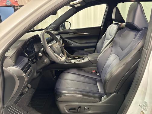 Radiant White 2026 INFINITI QX60 SPORT