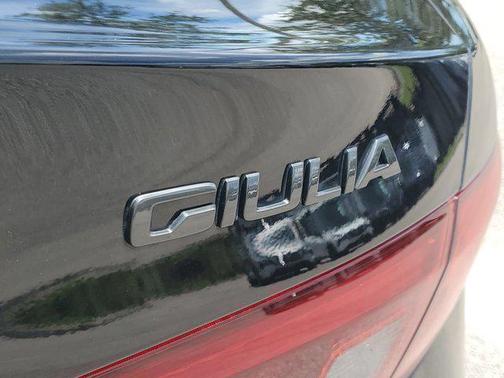 2019 Alfa Romeo Giulia Base