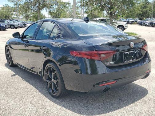 2019 Alfa Romeo Giulia Base