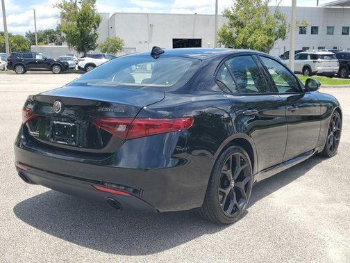 2019 Alfa Romeo Giulia Base