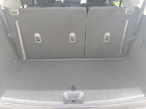 2025 Nissan Pathfinder SV FWD