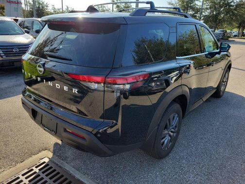 2025 Nissan Pathfinder SV FWD