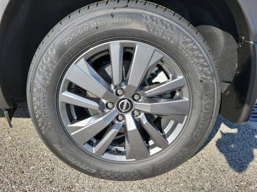 2025 Nissan Pathfinder SV FWD