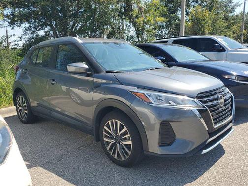 2022 Nissan Kicks SV