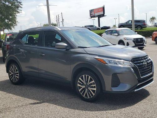 2022 Nissan Kicks SV