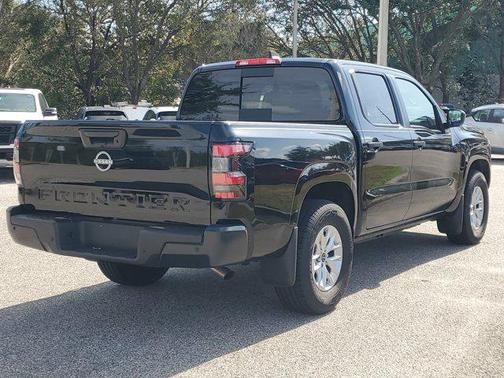 2025 Nissan Frontier S