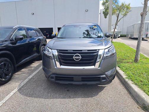 2022 Nissan Pathfinder S 2WD