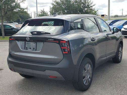 2025 Nissan Kicks S
