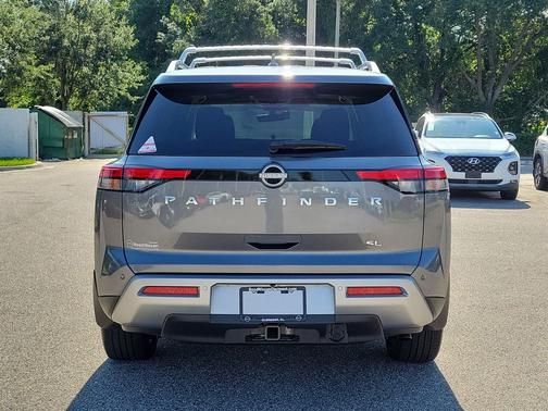 Gun Metallic 2025 Nissan Pathfinder SL FWD