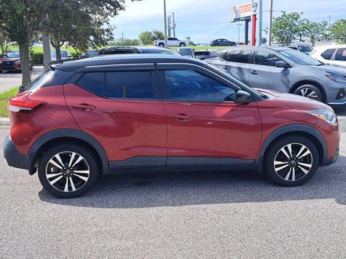 2019 Nissan Kicks SV