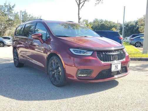 2021 Chrysler Pacifica Touring L
