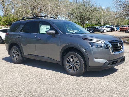 2025 Nissan Pathfinder SV FWD