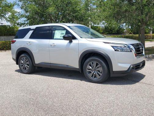 2025 Nissan Pathfinder S FWD