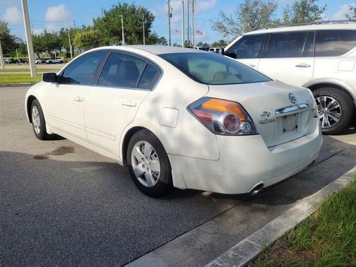 Winter Frost Pearl 2008 Nissan Altima 2.5 S