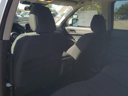 2025 Nissan Pathfinder SV FWD