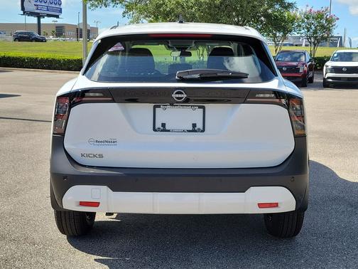 Fresh Powder 2026 Nissan Kicks S