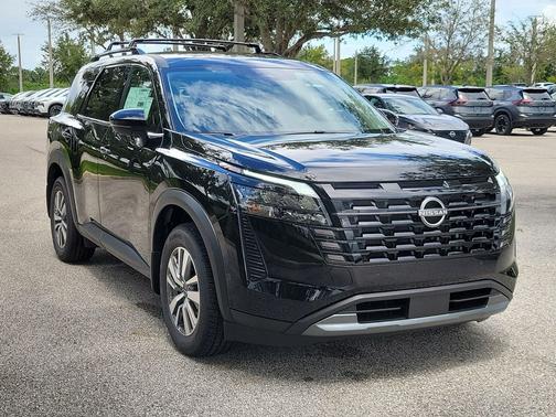 Super Black 2026 Nissan Pathfinder SL