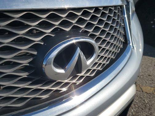 2017 INFINITI QX50 Base