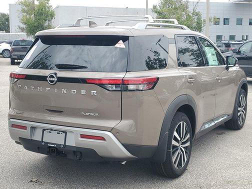 2025 Nissan Pathfinder Platinum FWD
