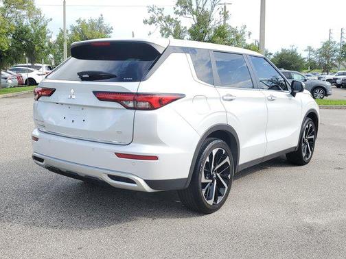 2022 Mitsubishi Outlander Black Edition S-AWC