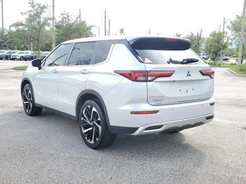 2022 Mitsubishi Outlander Black Edition S-AWC