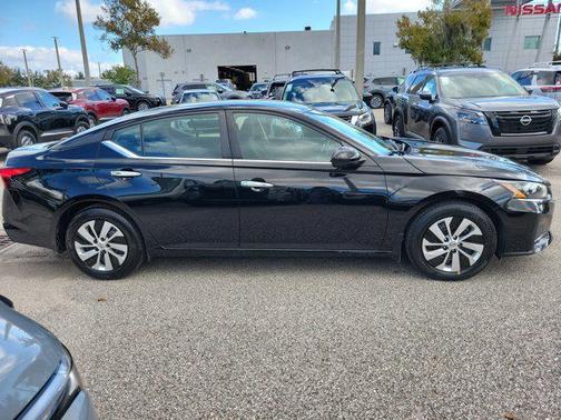 2023 Nissan Altima S FWD