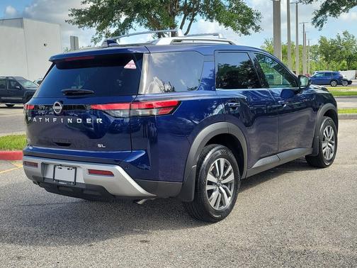 Deep Ocean Blue Pearl 2025 Nissan Pathfinder SL FWD