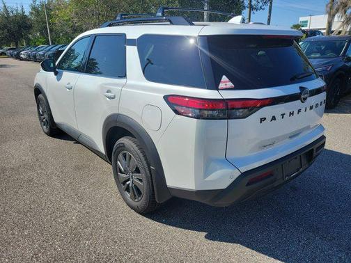 2025 Nissan Pathfinder SV FWD