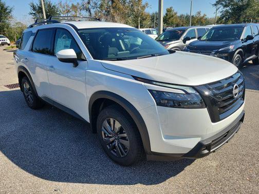 2025 Nissan Pathfinder SV FWD