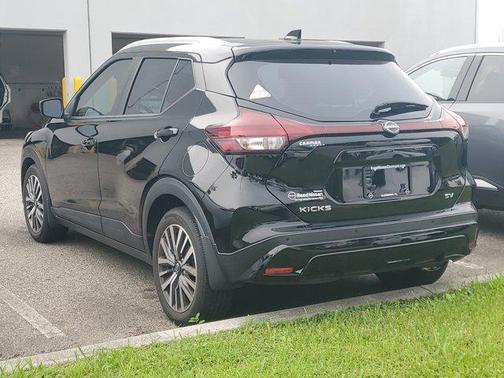 2023 Nissan Kicks SV