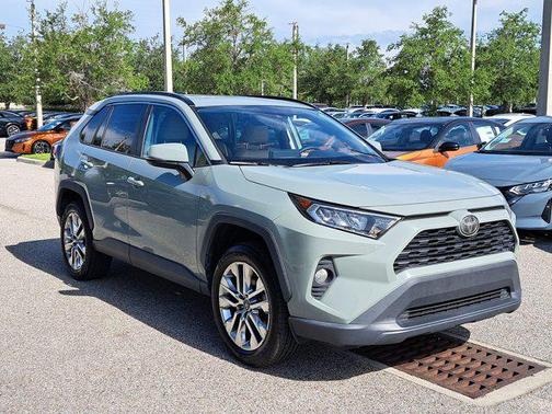 2020 Toyota RAV4 XLE Premium