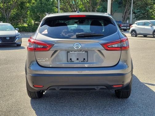 Gun Metallic 2020 Nissan Rogue Sport S