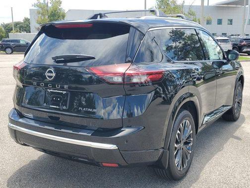 2025 Nissan Rogue Platinum